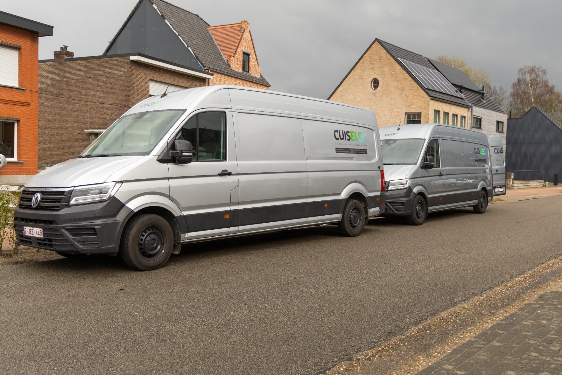 Bestelwagens van Cuiselec, elektriciens met eigen vakmensen in Antwerpen en omgeving